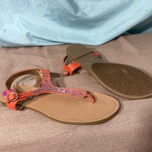 Size 8.5 coral sandal BCBG